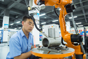 規劃&ldquo;撞車&rdquo;　多地爭上先進制造業